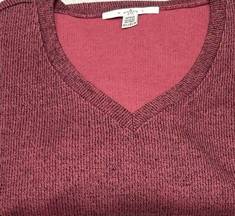 Fever Women's Long Sleeve V-Neck Relaxed Fit Top4