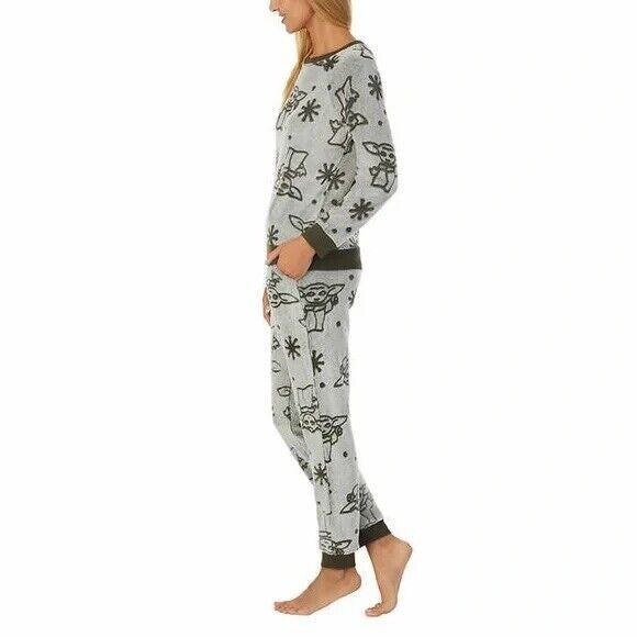 Disney Star Wars Ladies' 2 piece Fleece Pajama Set1